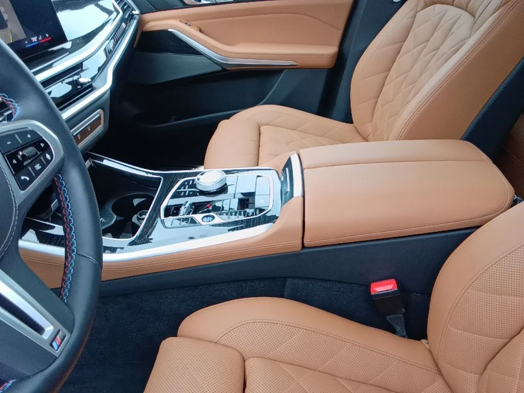 Used 2025 Carbon Black Metallic BMW M60i image 18