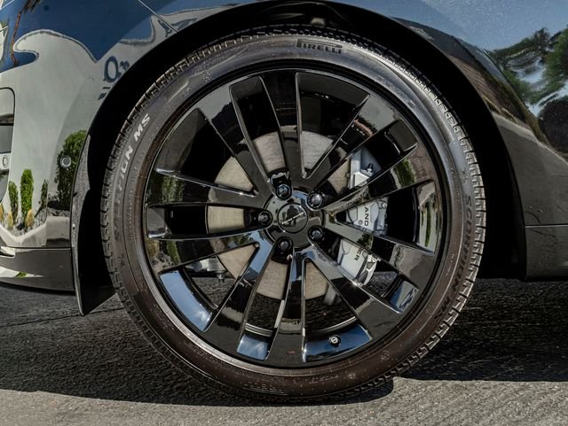 New 2026 Santorini Black Land Rover Dynamic SE image 11