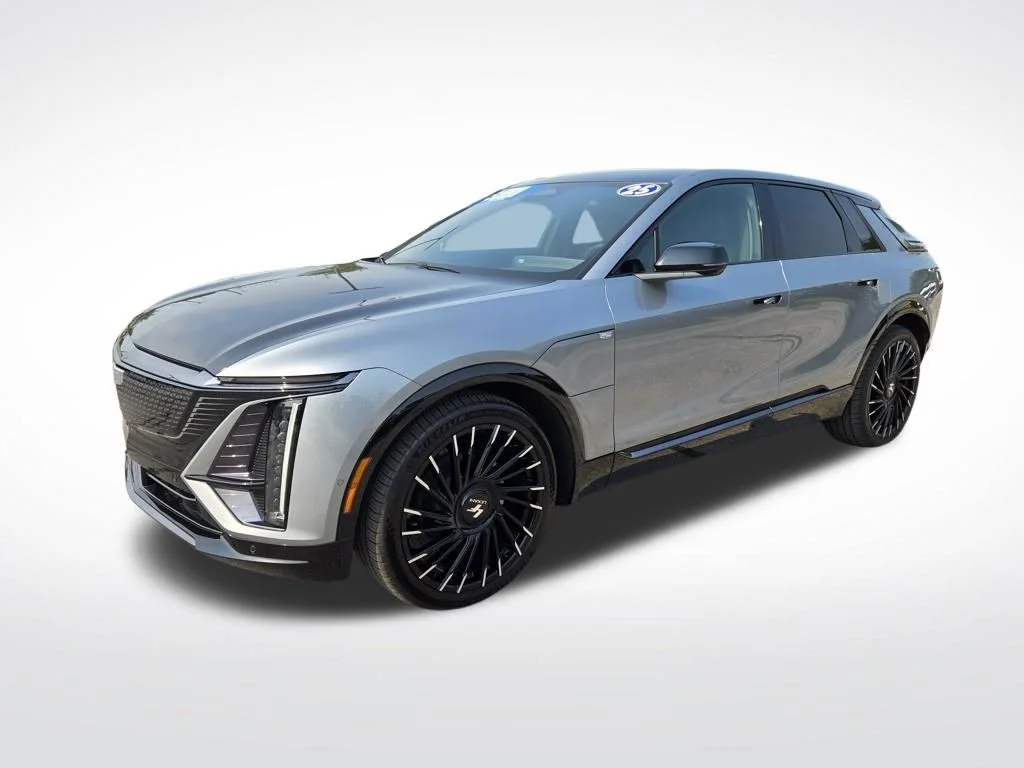 Used 2025 Silver Cadillac Sport image 7