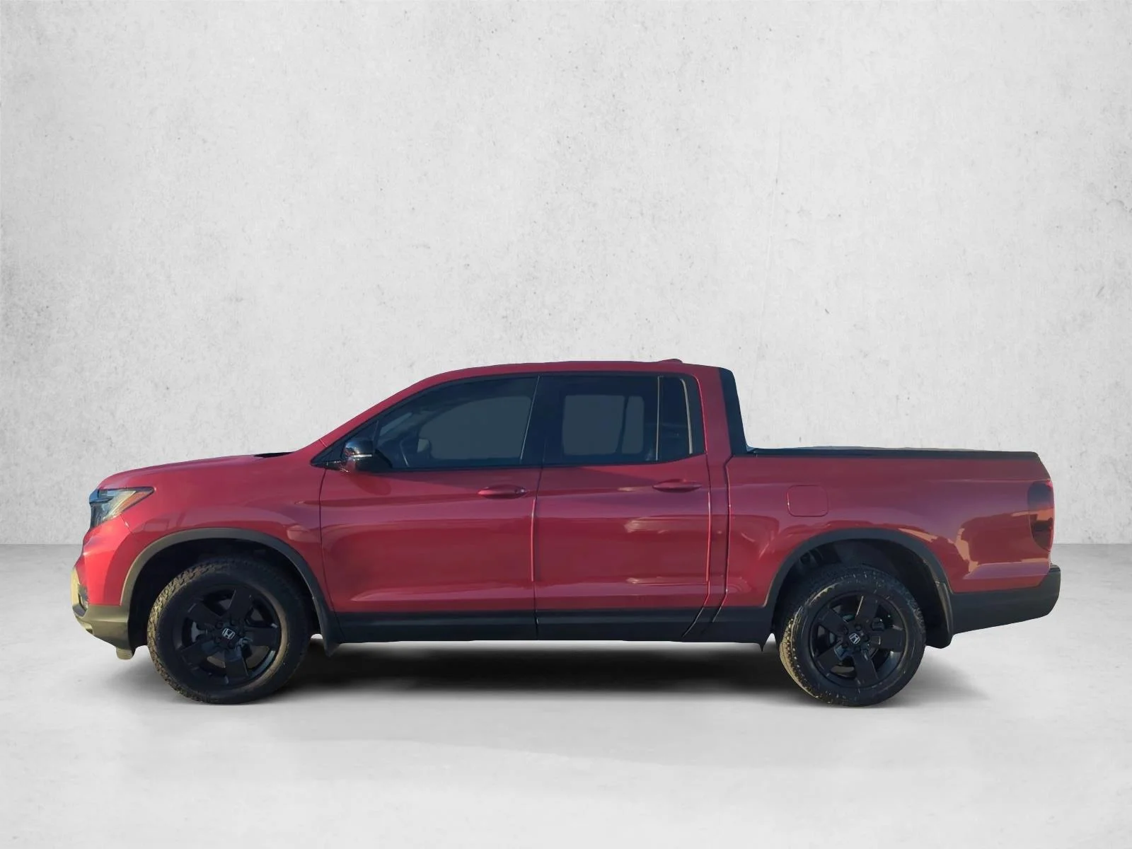 Used 2025 Radiant Red Metallic Ii Honda Black Edition image 5