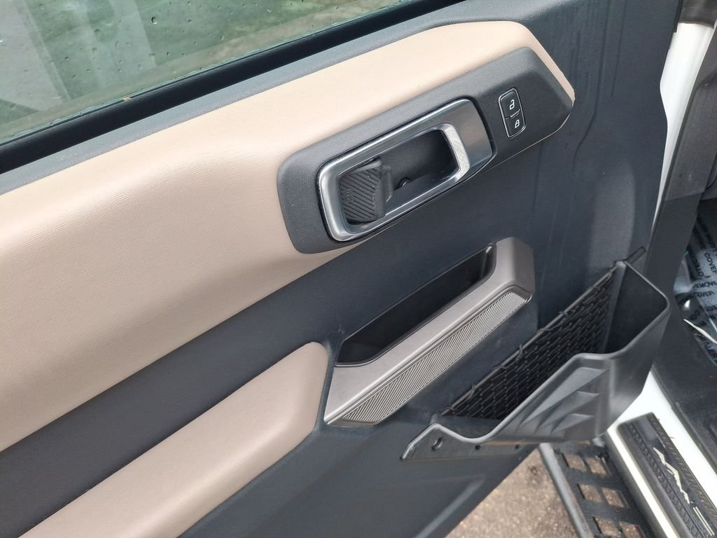 Used 2023 White Ford Wildtrak image 15