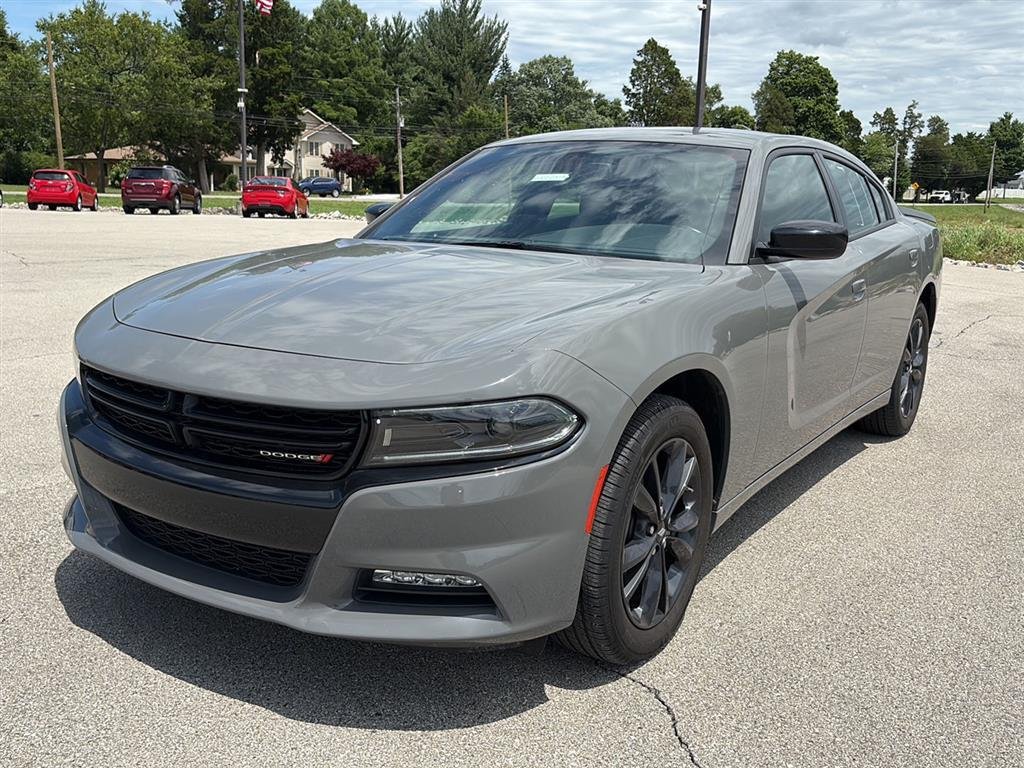 Used 2023 GRAY DODGE SXT AWD image 2