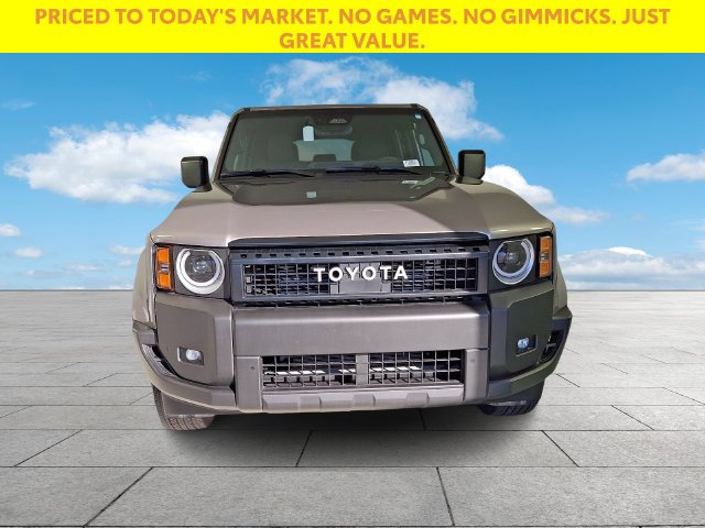 Used 2024 Gray Toyota 1958 image 3