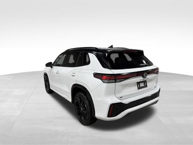 New 2026 White/off-white Volkswagen 2.0T SE R-Line Black image 3
