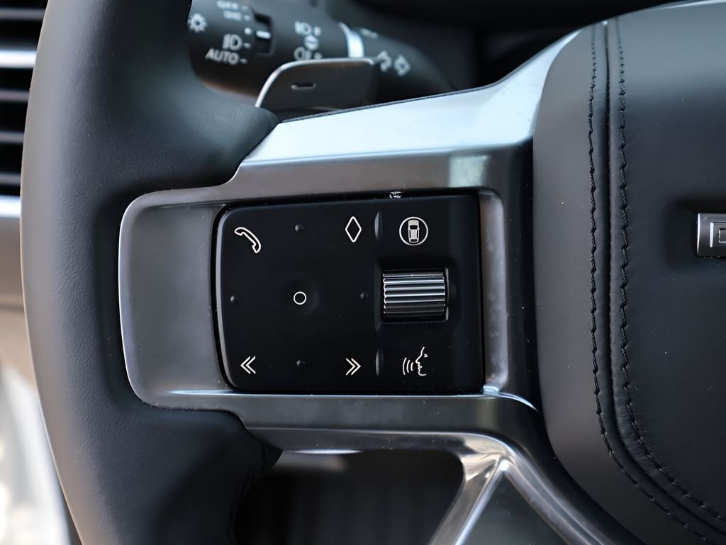 New 2026 Fuji White Land Rover Dynamic SE image 33