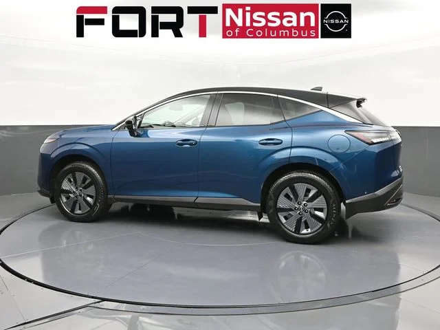 Used 2025 Blue Nissan SL image 4