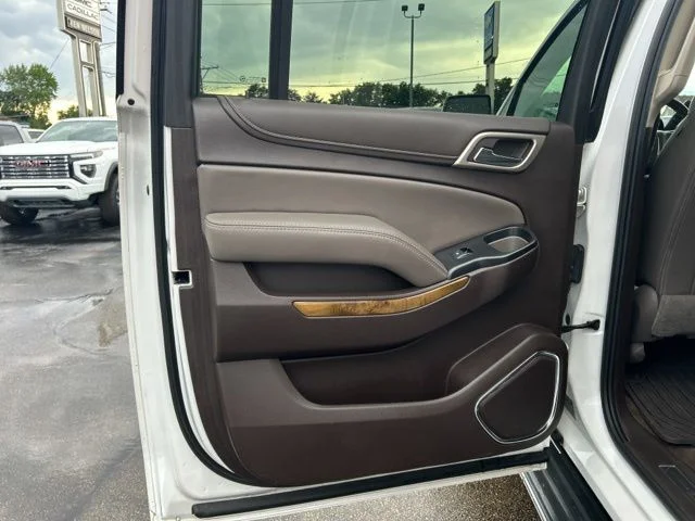 Used 2017 White Frost GMC Denali image 19