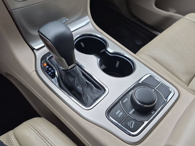Used 2017 White Jeep Limited image 12