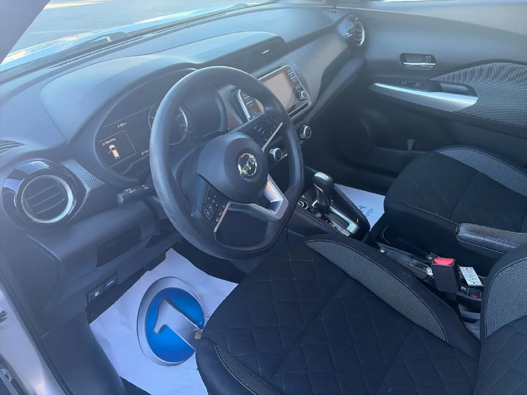 Used 2020 Silver Nissan SV image 11