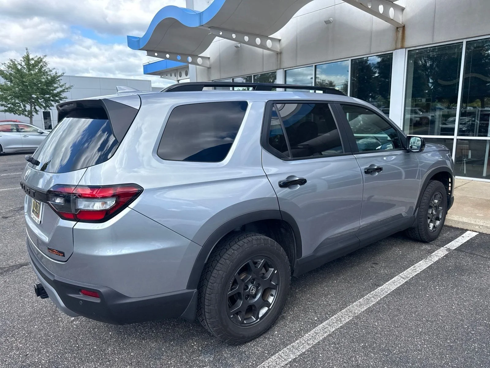 Used 2025 Lunar Silver Metallic Honda TrailSport image 8