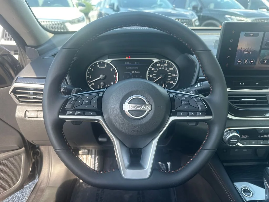 Used 2025 Gray Nissan 2.5 SR image 23