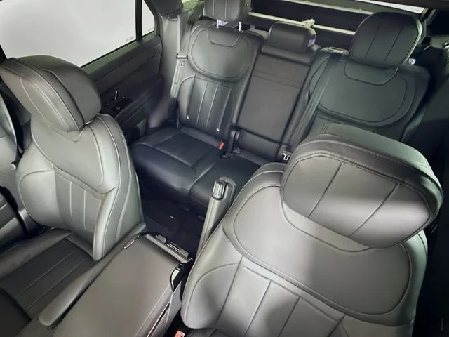 Certified Used 2025 Gray Land Rover Dynamic SE image 14