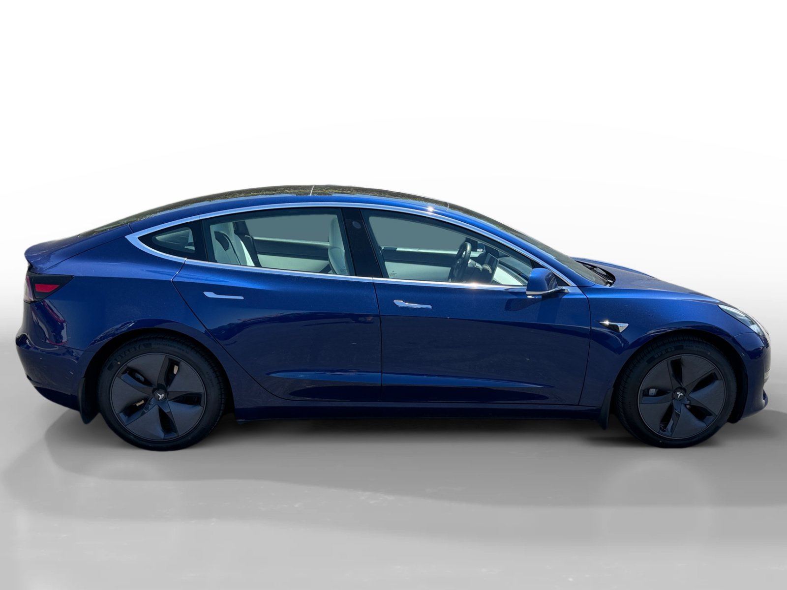 Used 2020 Deep Blue Metallic Tesla Standard Range Plus image 6