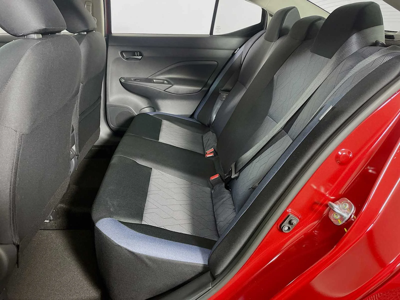 Used 2025 Scarlet Ember Tintcoat Nissan SV image 20