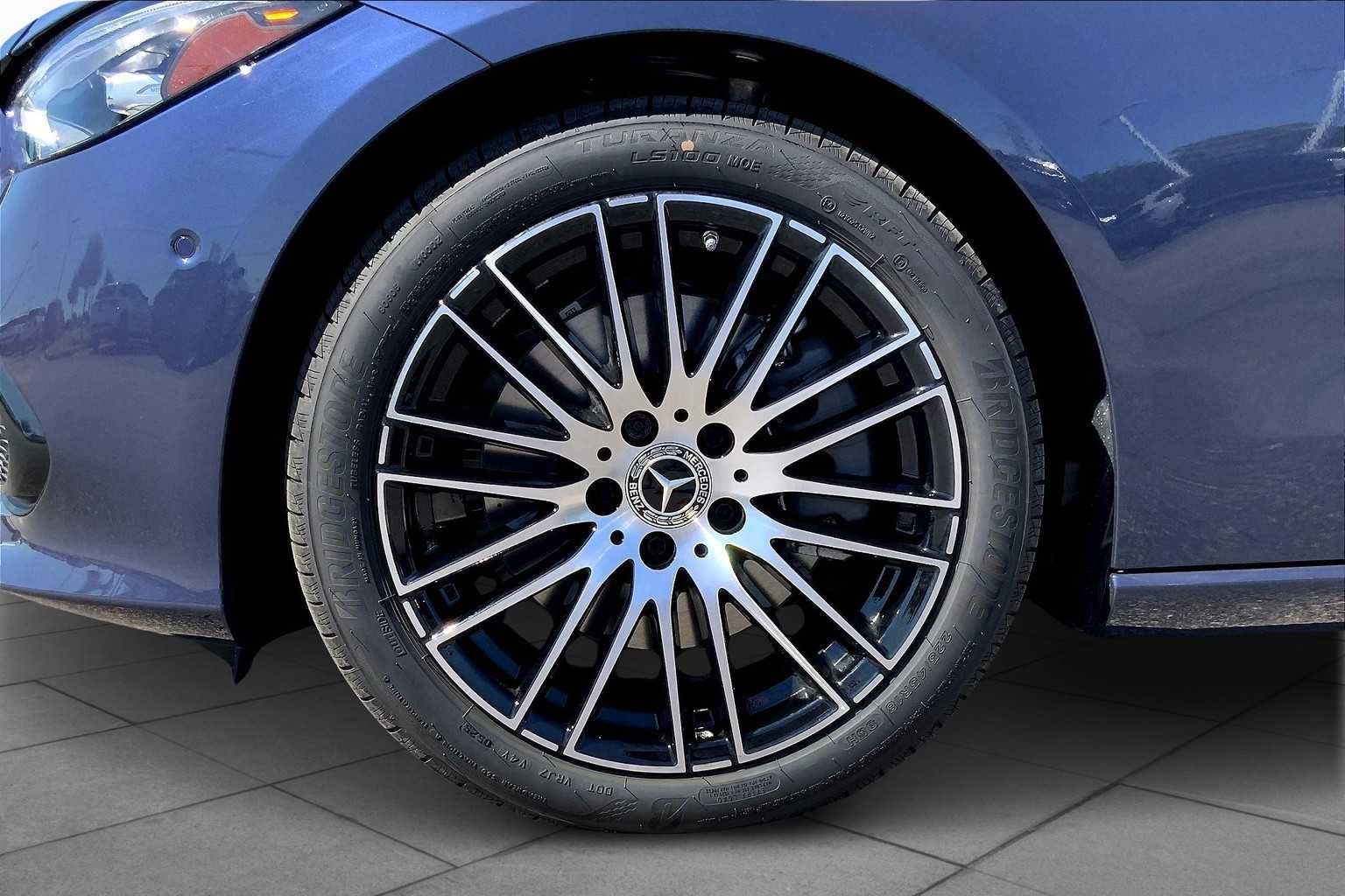 Used 2025 Twilight Blue Metallic Mercedes-Benz C 300 image 21