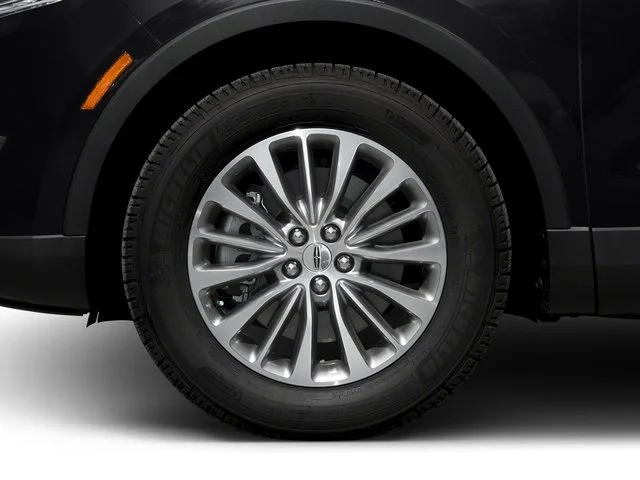 Used 2017 WHITE PLATINUM METALLIC TRI-COAT Lincoln Reserve image 11