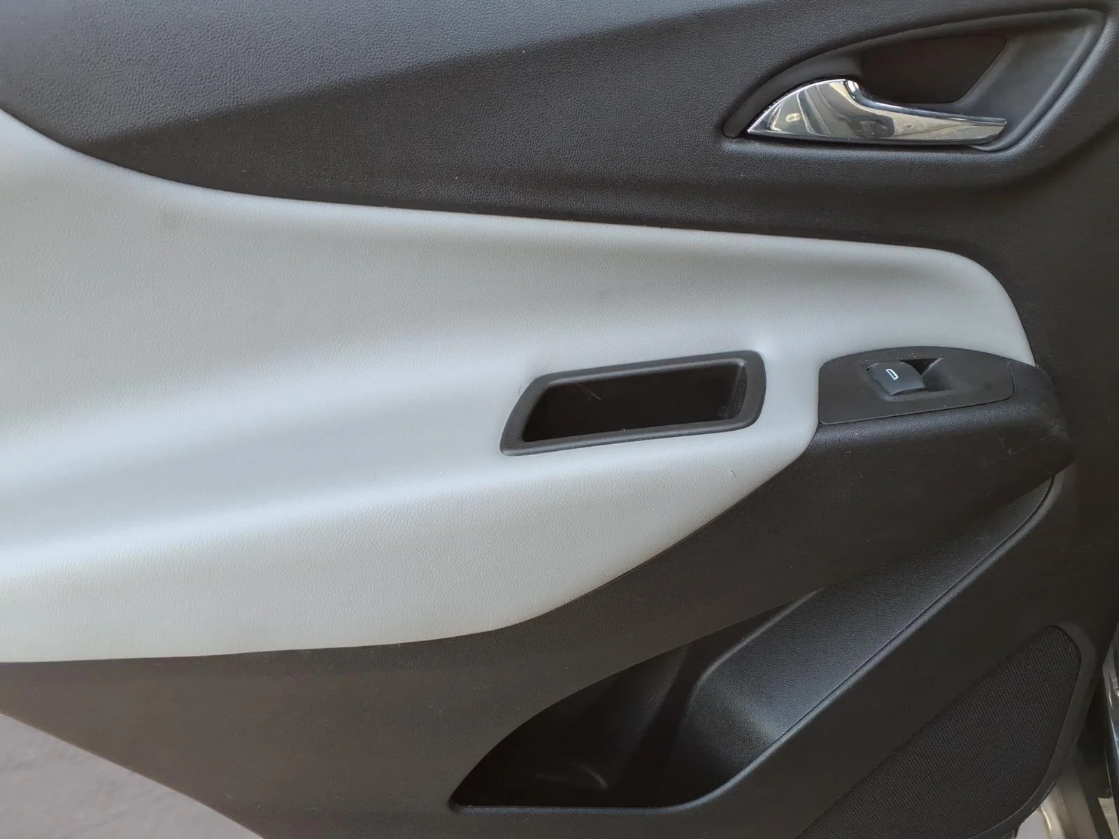 Used 2023 Iron Gray Metallic Chevrolet LT image 9