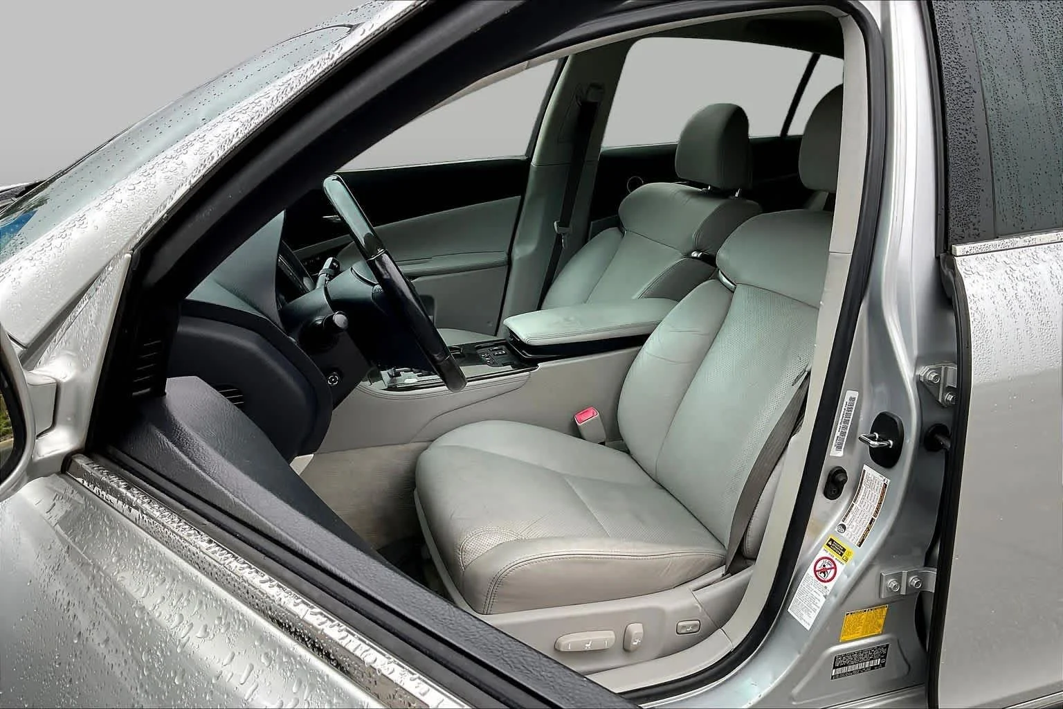 Used 2008 Mercury Metallic Lexus  image 7