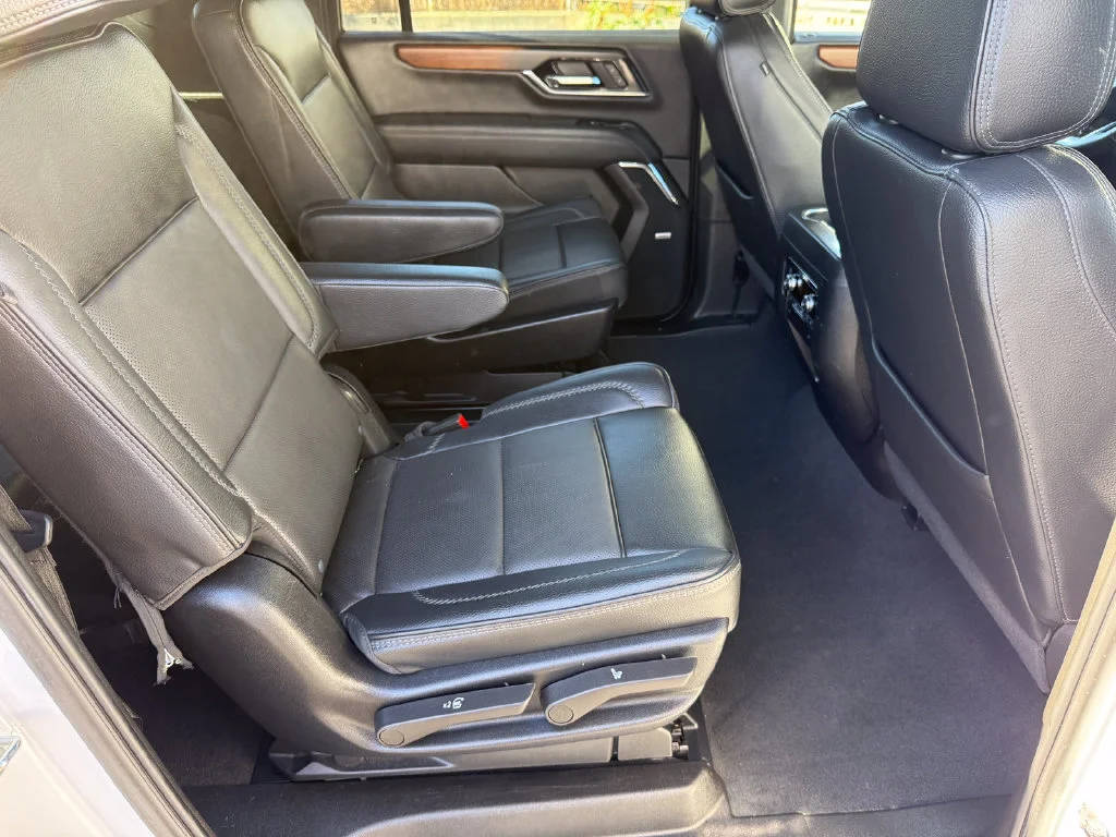 Used 2025 Summit White GMC Denali image 18