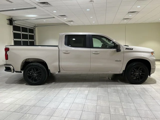 New 2026 White Chevrolet RST image 6