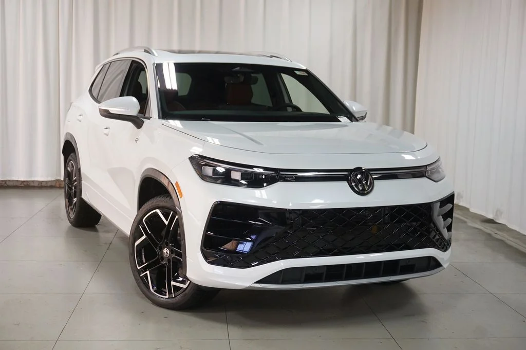New 2026  Volkswagen 2.0T SEL R-Line Turbo image 4