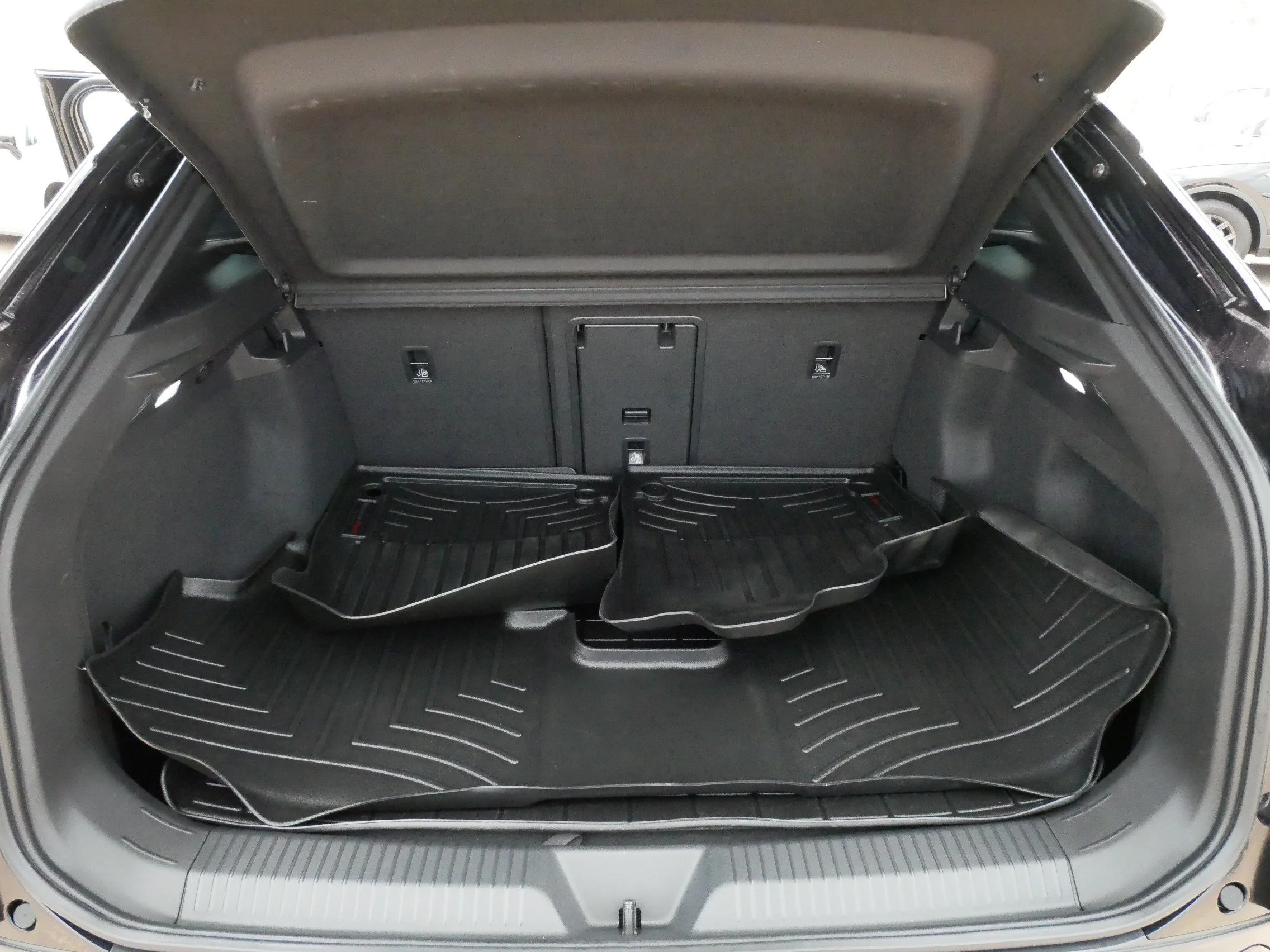 Certified Used 2023 Deep Black Pearl Volkswagen Pro S image 18