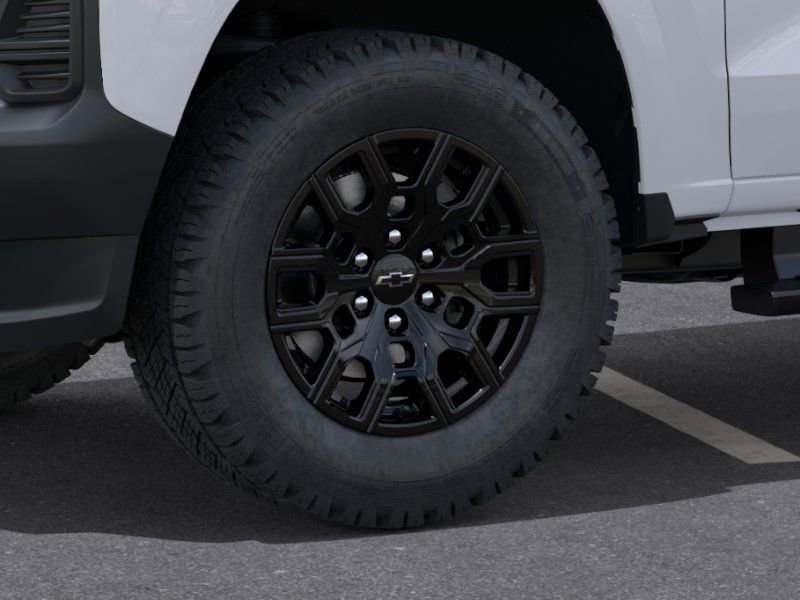 New 2026 Summit White Chevrolet WT image 9