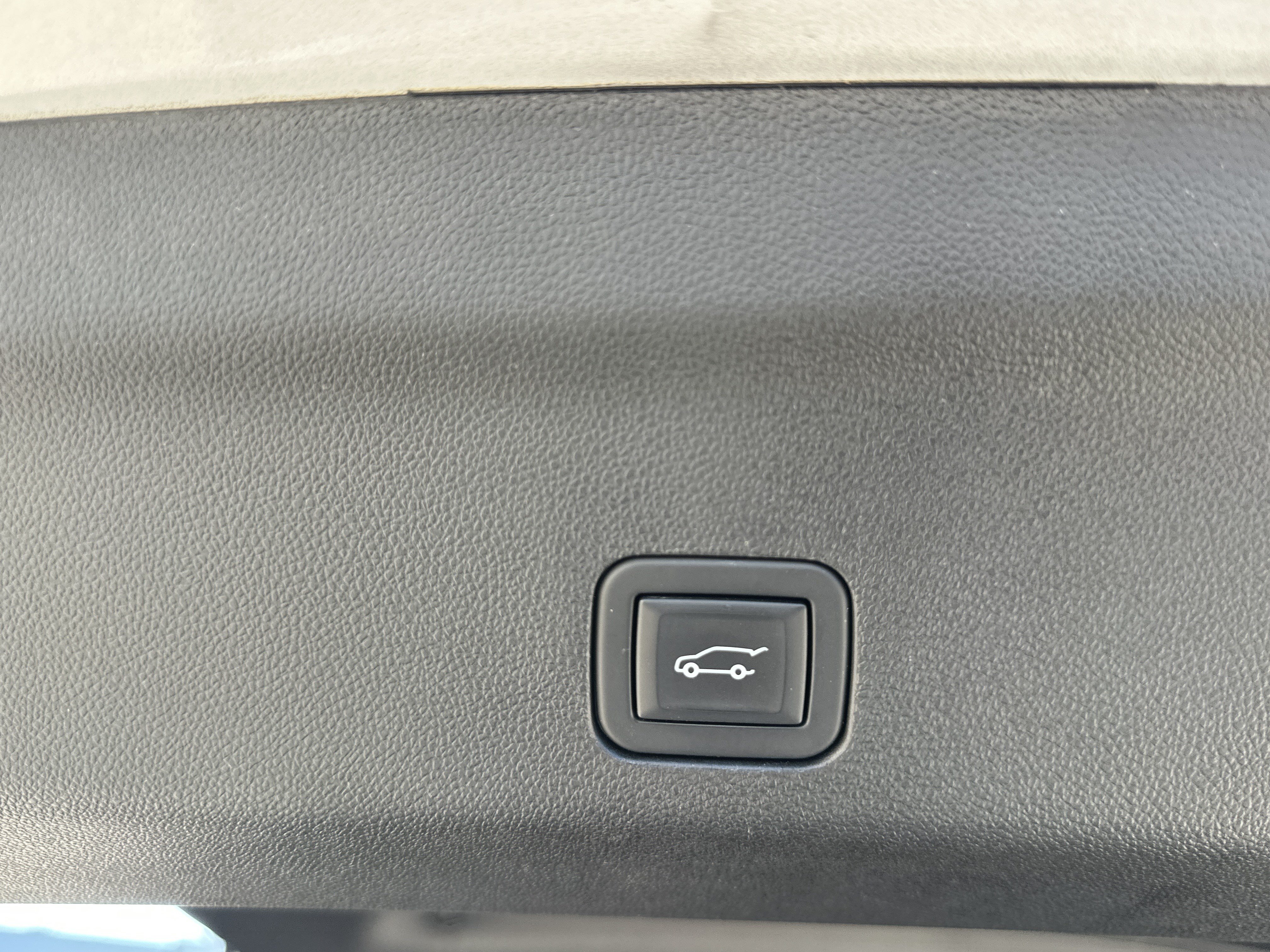 Used 2024 Summit White GMC SLT image 21