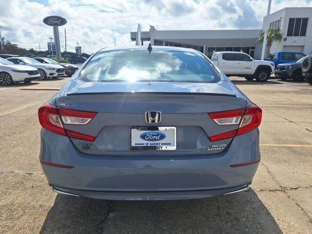 Used 2022 Still Night Pearl Honda Sport image 4