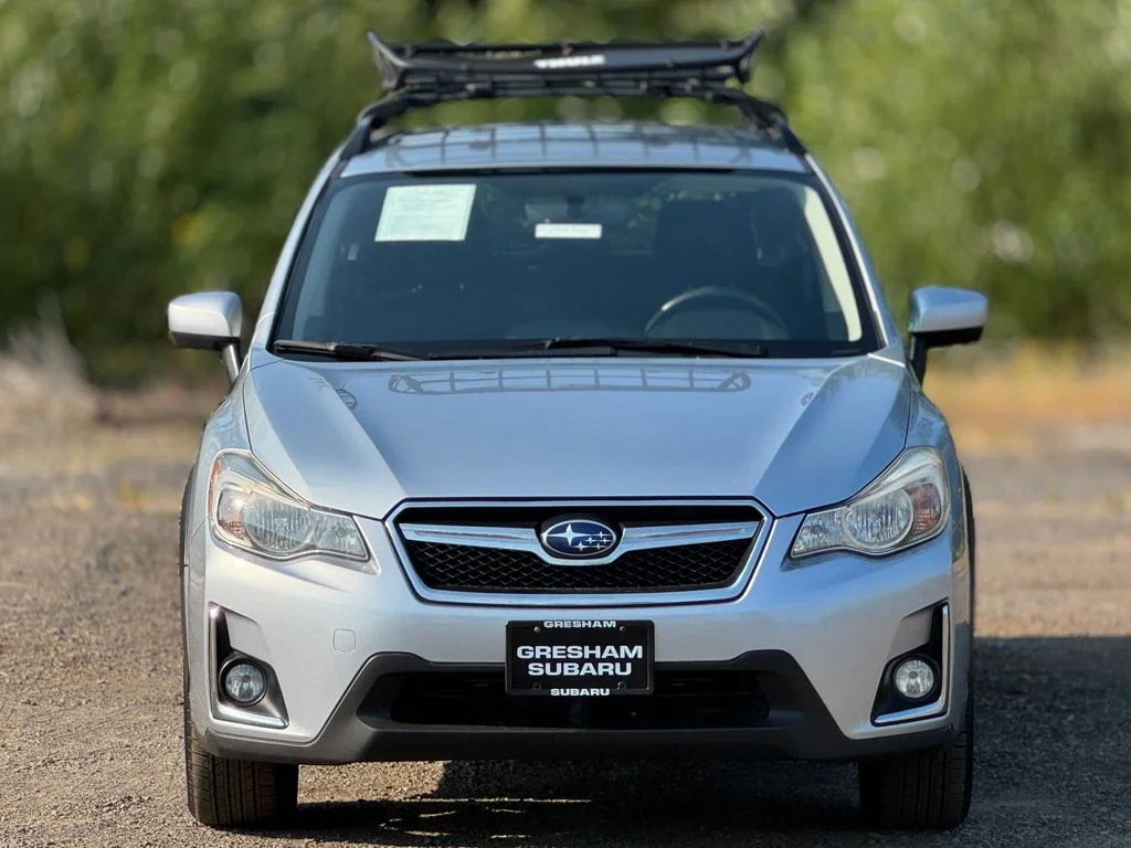 Used 2017 Ice Silver Metallic Subaru 2.0i Premium image 2