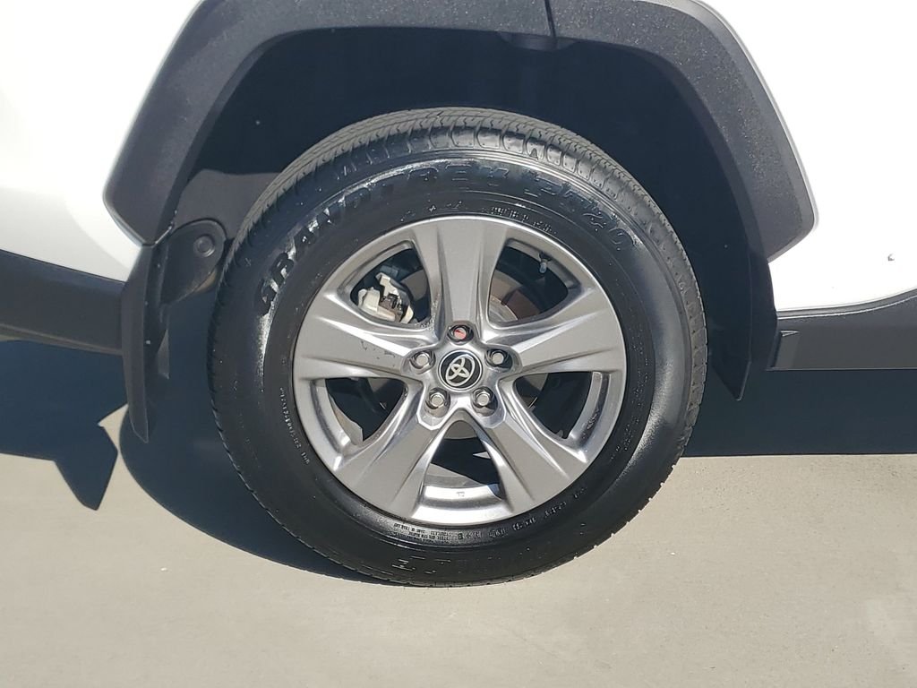 Used 2024 Ice Toyota XLE image 5