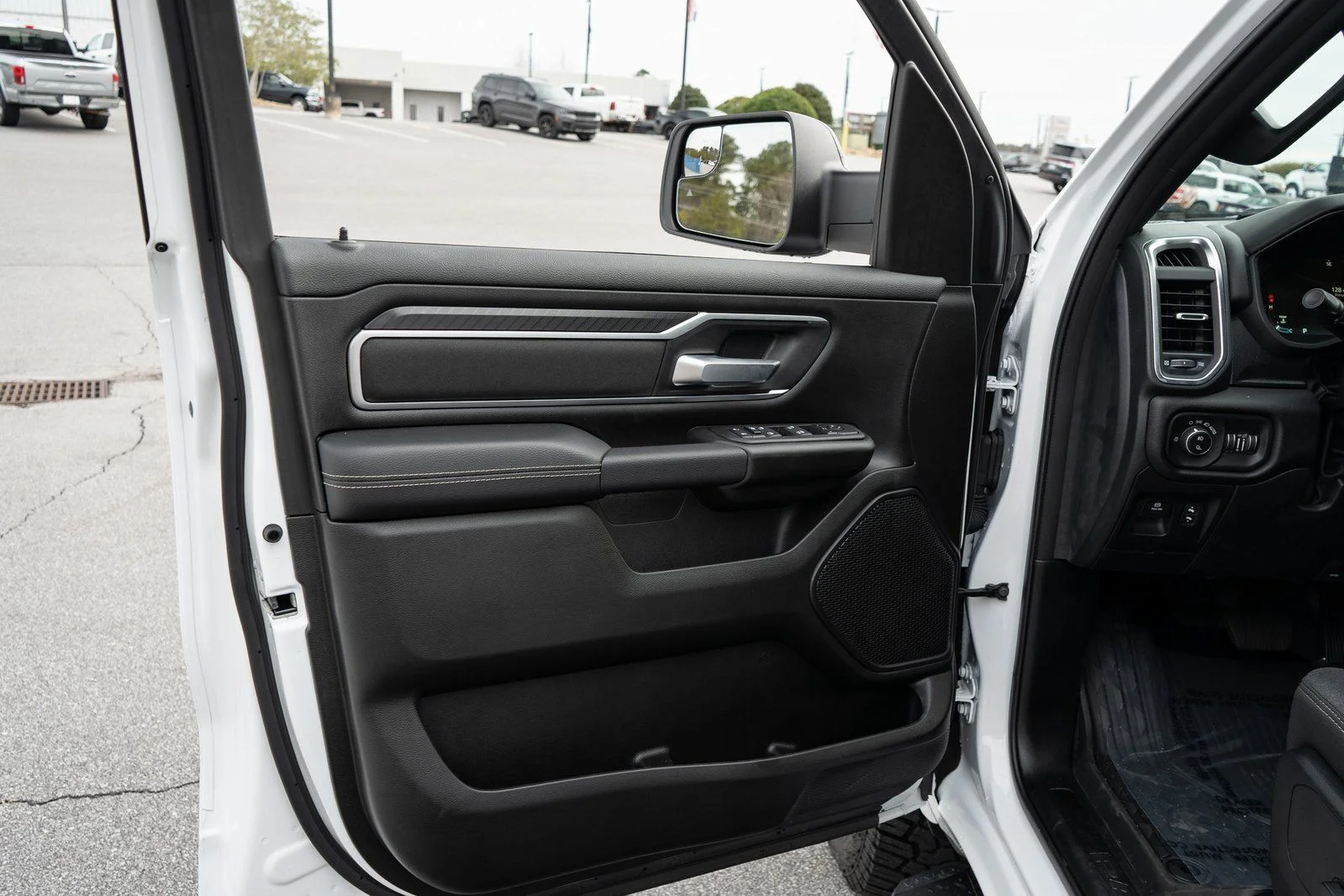 2026 RAM 1500 Big Horn/Lone Star - Photo 16