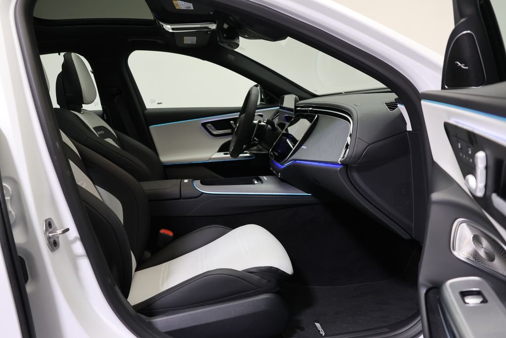 New 2026 Moonlight White Magno Mercedes-Benz E 53 AMG® image 48
