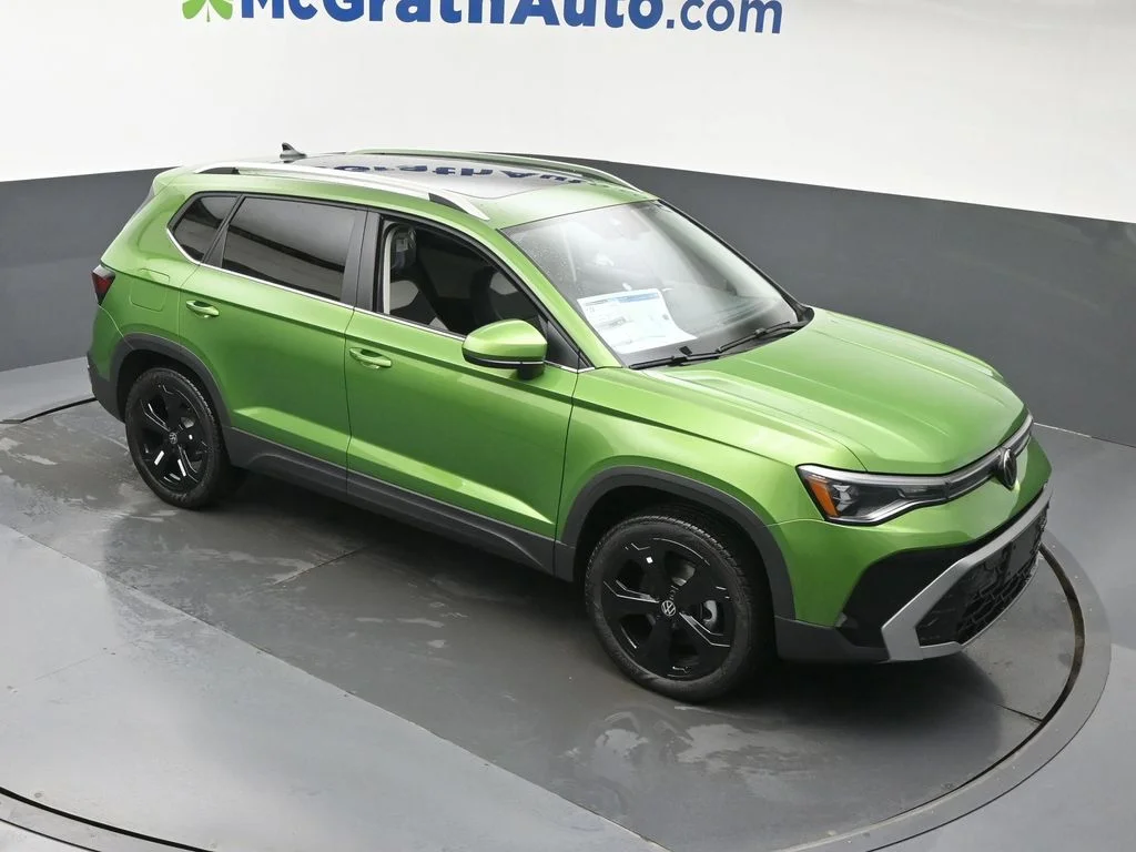 New 2026 Green Volkswagen 1.5T SEL image 3