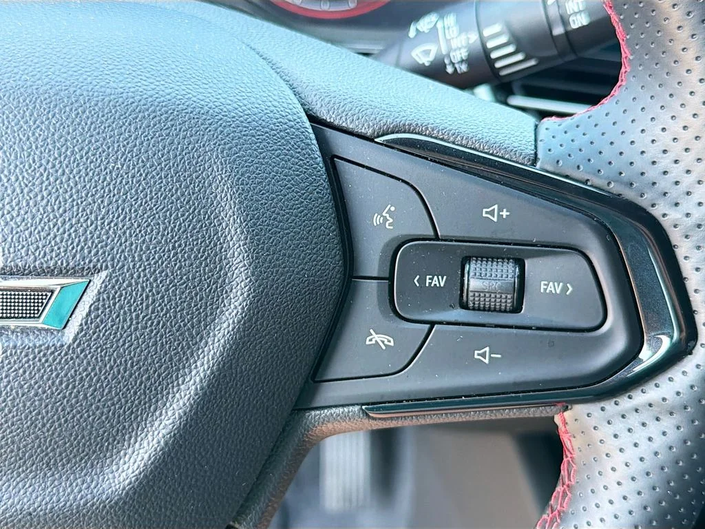 Used 2025 Sterling Gray Metallic Chevrolet 1RS image 15