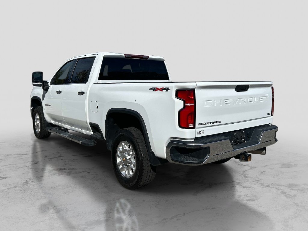 Used 2026 White Chevrolet LTZ image 3