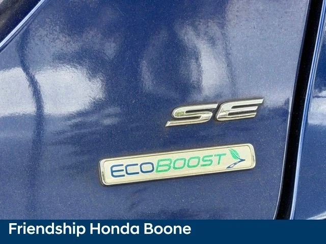 Used 2016 Blue Ford SE image 12