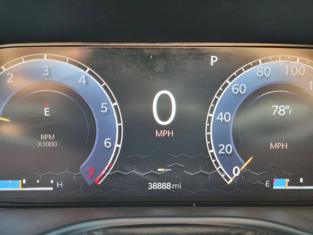 Used 2022 Gray Jeep Limited image 16