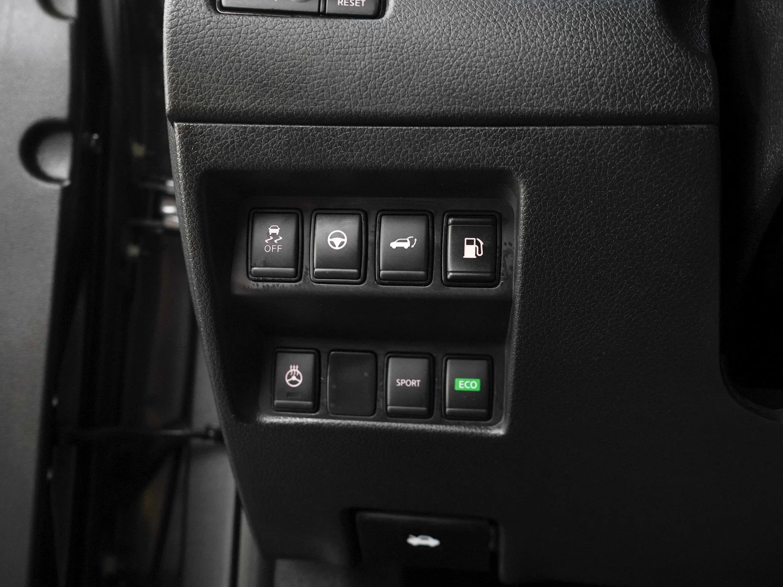 Used 2020 Gun Metallic Nissan SL image 26