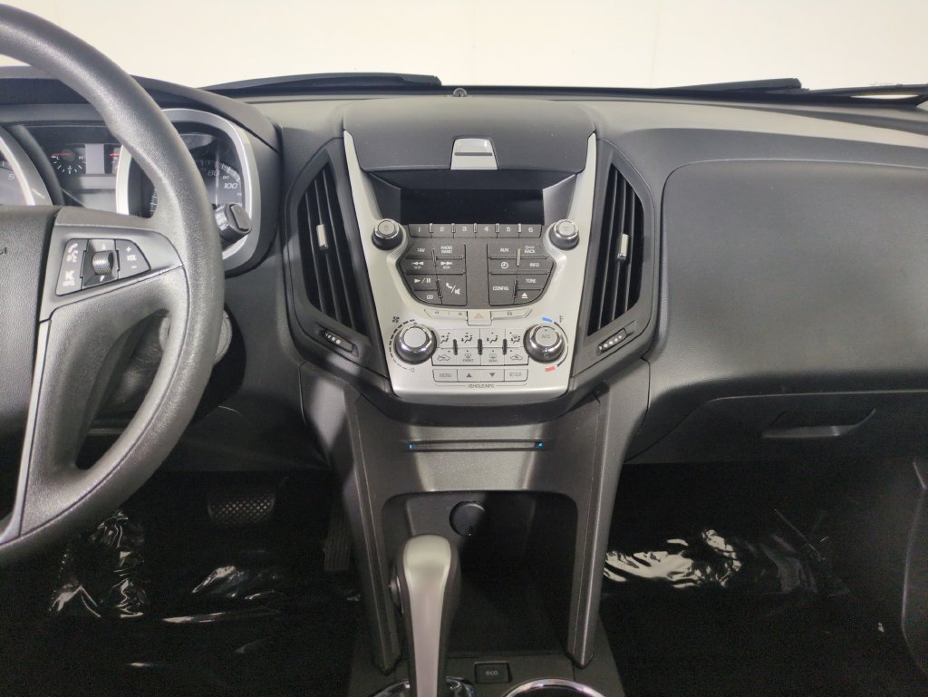 Used 2015 Silver Ice Metallic Chevrolet LS image 20