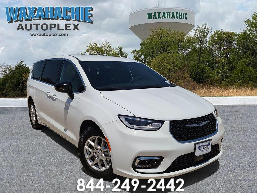 Used 2026 White Chrysler Select image 1