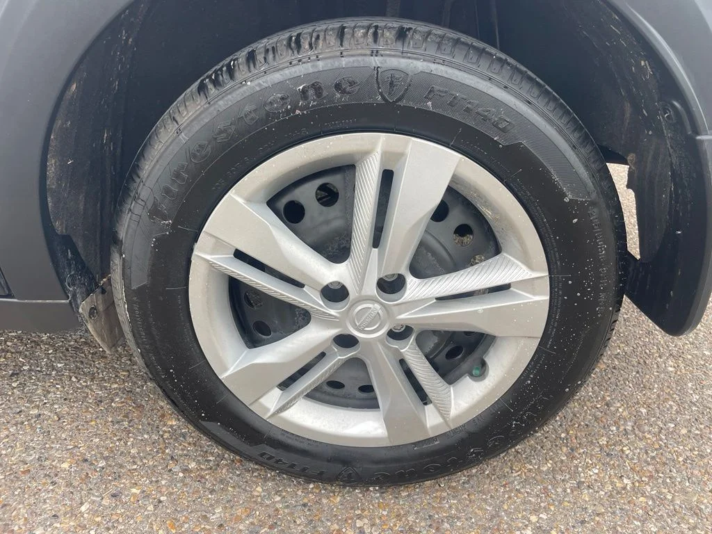 Certified Used 2025 White Nissan S image 17