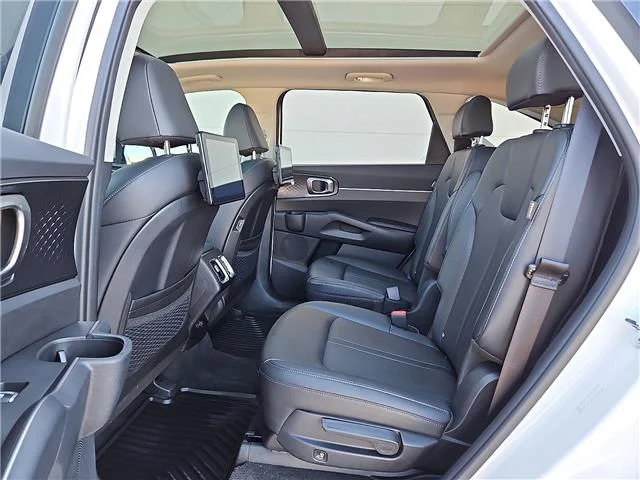 Used 2025 Wolf Gray KIA EX (DCT) Front-Wheel Drive image 10