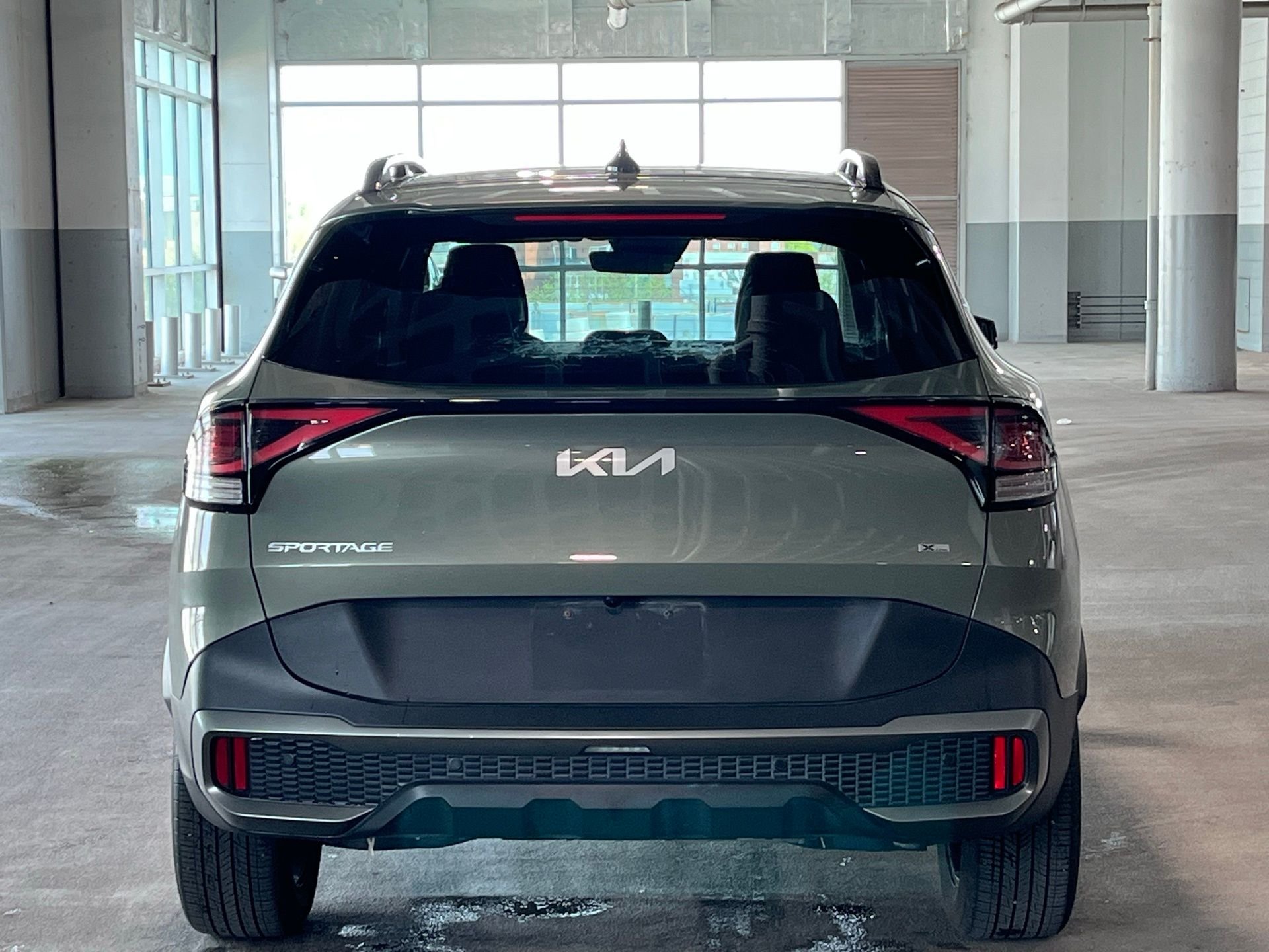 Used 2024 Green Kia X-Line image 8