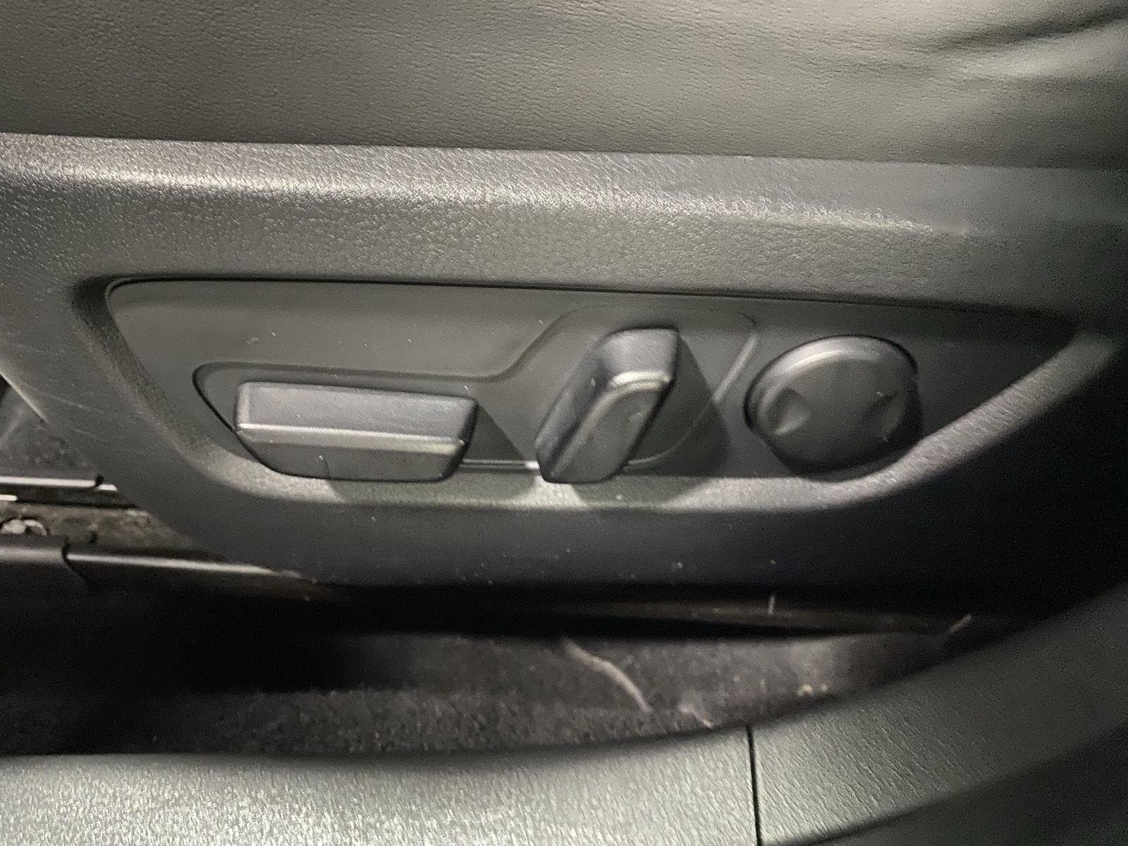 Used 2020 Jet Black Mazda Preferred image 18