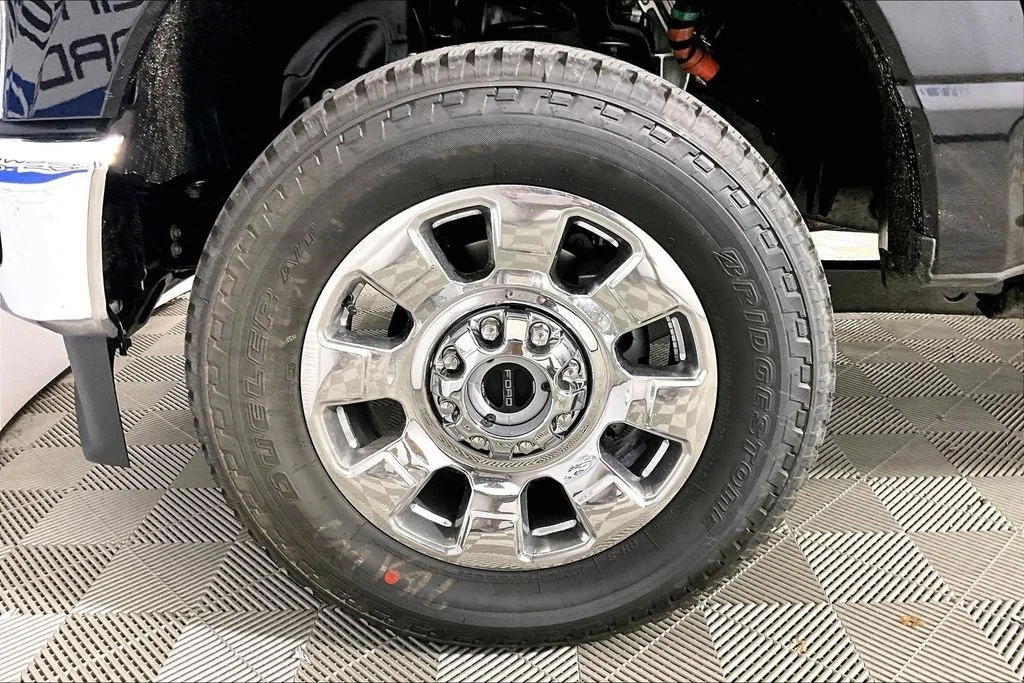 New 2026 Agate Black Metallic Ford F-350® King Ranch® image 11