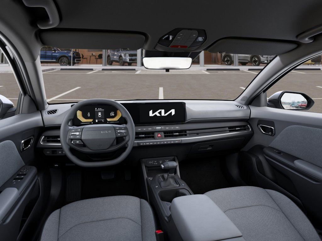 2025 Kia K4 LXS - Photo 14