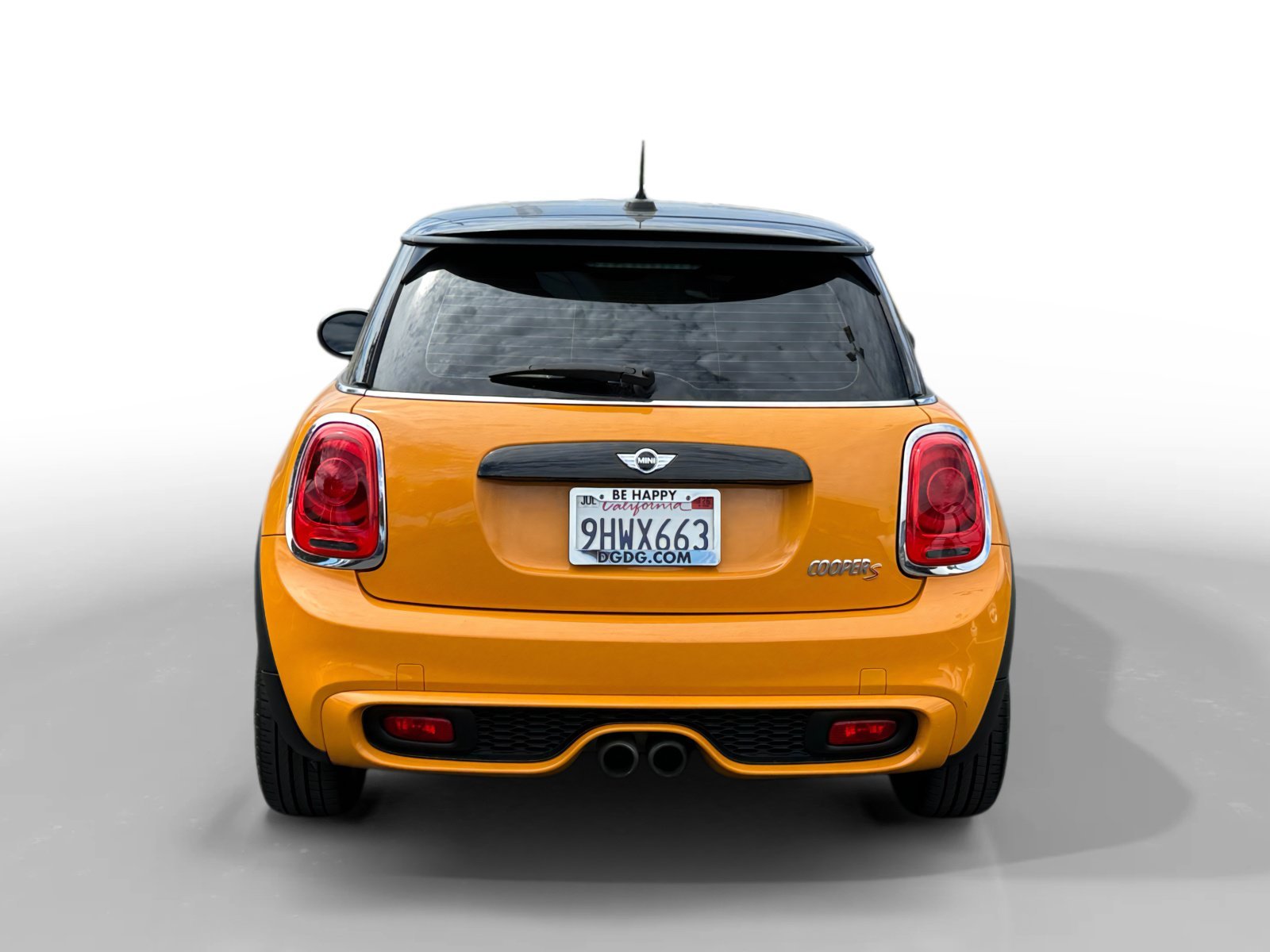 Used 2015 Volcanic Orange MINI Base image 4