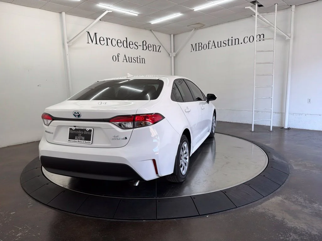 Used 2023 White Toyota LE image 7
