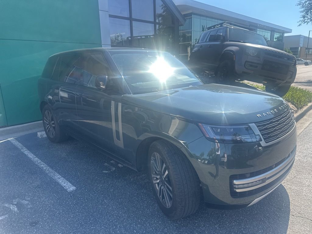 Used 2025 Green Land Rover SE image 2